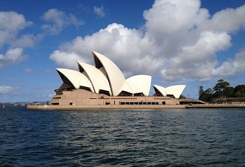 Opera v Sydney - ilustrační obrázek
